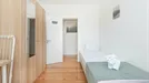 Room for rent, Lisbon (region), &lt;span class=&quot;blurred street&quot; onclick=&quot;ProcessAdRequest(13977512)&quot;&gt;&lt;span class=&quot;hint&quot;&gt;See streetname&lt;/span&gt;[xxxxxxxxxxxxx]&lt;/span&gt;