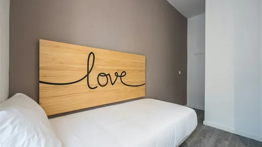 Rooms in Madrid Centro - photo 2