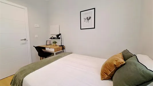 Rooms in Madrid Chamberí - photo 1