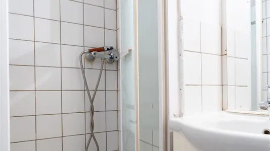 Apartments in Paris 20ème arrondissement - photo 10