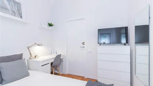 Rooms in Barcelona Eixample - photo 3