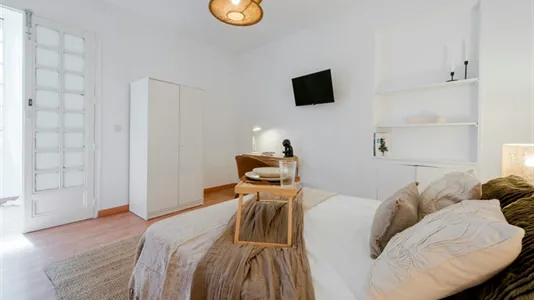 Rooms in Madrid Centro - photo 2