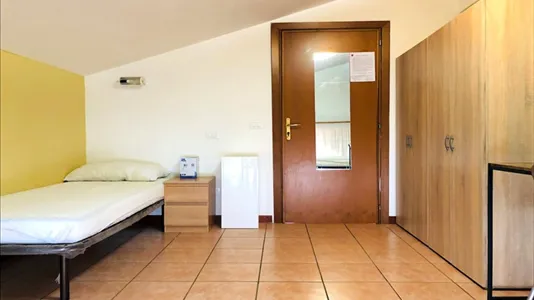 Rooms in Roma Municipio XI – Arvalia/Portuense - photo 4