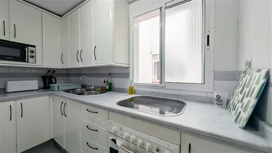Rooms in Córdoba - photo 10