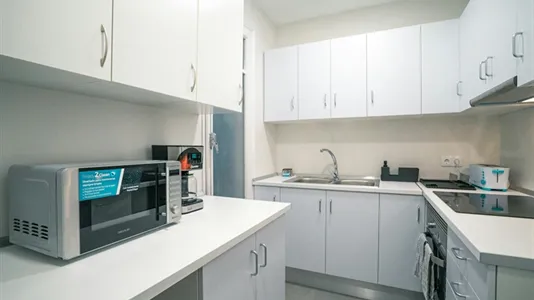 Rooms in Barcelona Les Corts - photo 4