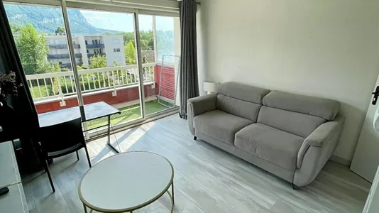 Rooms in Saint-Julien-en-Genevois - photo 2
