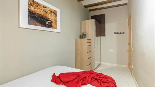 Apartments in Barcelona Ciutat Vella - photo 9