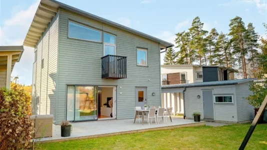 Houses in Sollentuna - photo 1