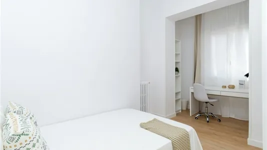 Rooms in Madrid Chamberí - photo 3