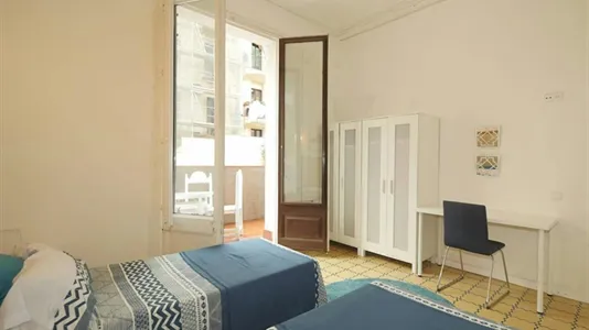 Apartments in Barcelona Ciutat Vella - photo 9