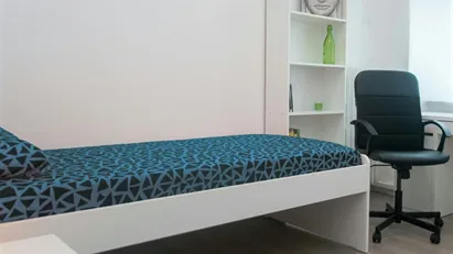 Room for rent in Turin, Piemonte