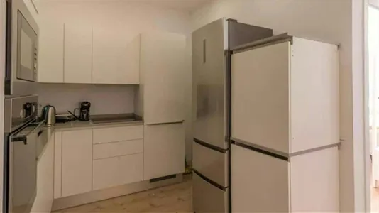 Rooms in Barcelona Ciutat Vella - photo 7