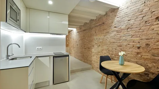 Apartments in Barcelona Ciutat Vella - photo 5