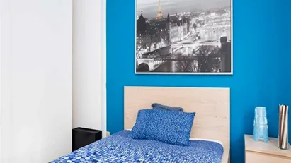 Room for rent in Milano Zona 8 - Fiera, Gallaratese, Quarto Oggiaro, Milan