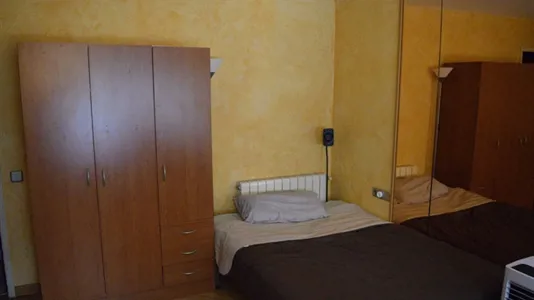 Rooms in Terrassa - photo 2