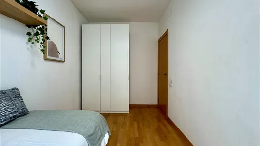 Rooms in Barcelona Sants-Montjuïc - photo 6