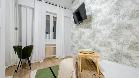 Rooms in Madrid Chamberí - photo 3