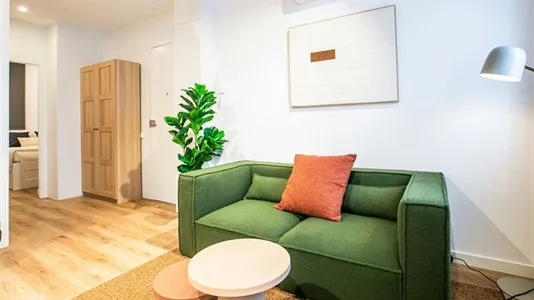 Apartments in Barcelona Eixample - photo 4