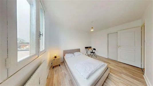 Rooms in Lyon - photo 2