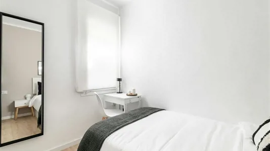 Rooms in L'Hospitalet de Llobregat - photo 3