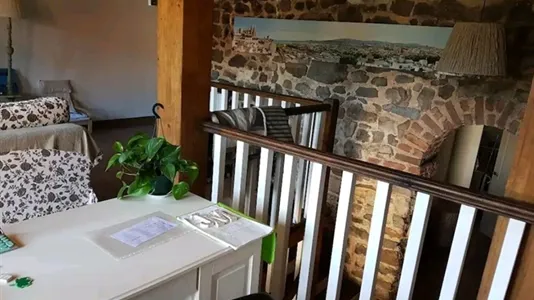 Houses in Bárcena de Pie de Concha - photo 6