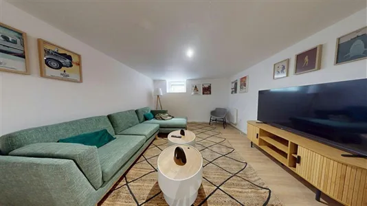 Rooms in Saint-Julien-en-Genevois - photo 10