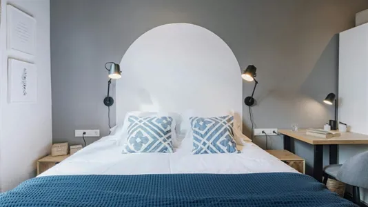 Rooms in Barcelona Eixample - photo 2