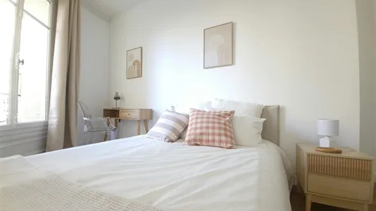 Rooms in Paris 8ème arrondissement - photo 4