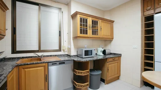 Rooms in Valencia Extramurs - photo 9