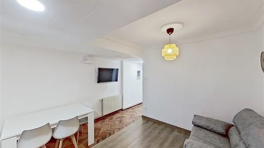Rooms in Zaragoza - photo 8