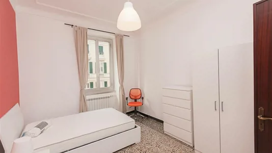 Rooms in Genoa - photo 2