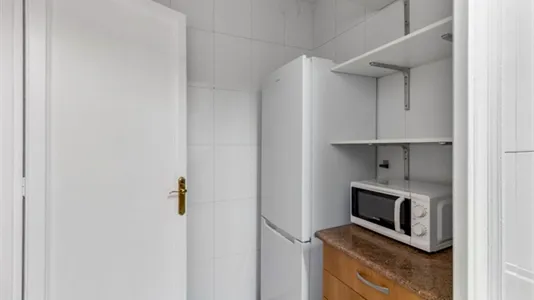 Rooms in Barcelona Sant Martí - photo 9