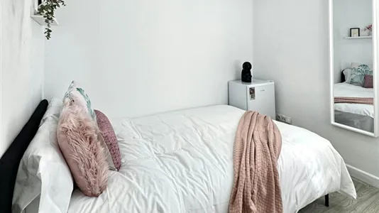 Rooms in Madrid Chamberí - photo 1