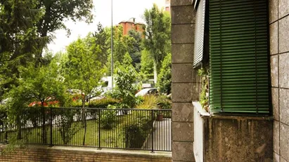Room for rent in Milano Zona 6 - Barona, Lorenteggio, Milan