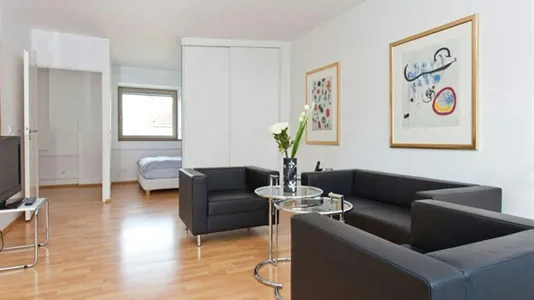 Apartments in Berlin Tempelhof-Schöneberg - photo 2