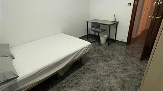 Rooms in Barcelona Eixample - photo 3