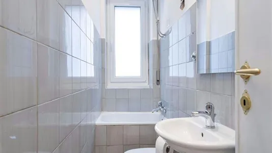 Rooms in Roma Municipio XII – Monte Verde - photo 9