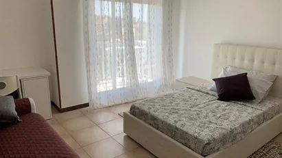 Room for rent in Milano Zona 8 - Fiera, Gallaratese, Quarto Oggiaro, Milan