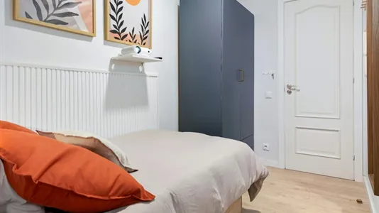 Rooms in Barcelona Eixample - photo 5