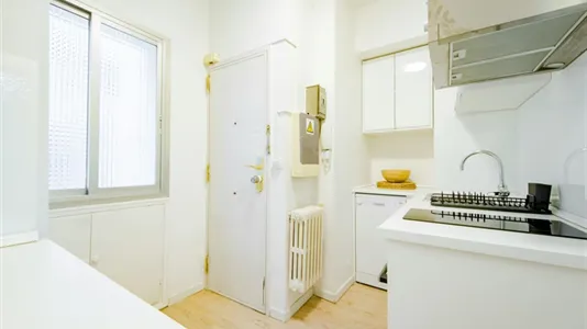 Rooms in Madrid Chamartín - photo 7