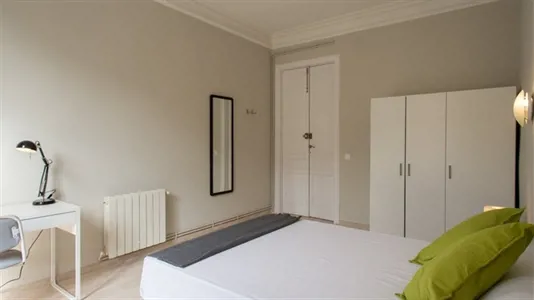 Rooms in Barcelona Eixample - photo 2