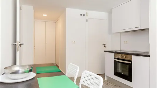 Rooms in Zaragoza - photo 7