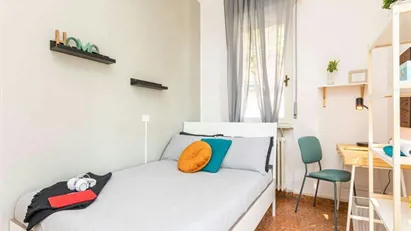 Room for rent in Milano Zona 5 - Vigentino, Chiaravalle, Gratosoglio, Milan