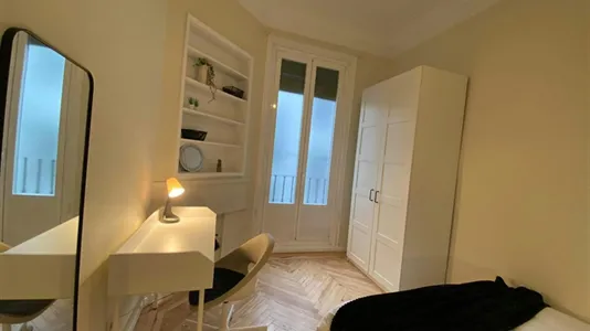 Rooms in Madrid Centro - photo 6