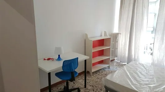Rooms in Roma Municipio II – Parioli/Nomentano - photo 2