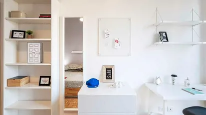 Room for rent in Milano Zona 5 - Vigentino, Chiaravalle, Gratosoglio, Milan