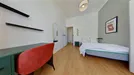 Room for rent, Nantes, Pays de la Loire, &lt;span class=&quot;blurred street&quot; onclick=&quot;ProcessAdRequest(9831923)&quot;&gt;&lt;span class=&quot;hint&quot;&gt;See streetname&lt;/span&gt;[xxxxxxxxxxxxx]&lt;/span&gt;
