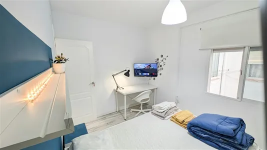 Rooms in Córdoba - photo 8