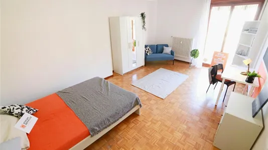 Rooms in Lecco - photo 2