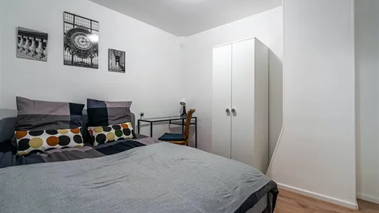 Apartments in Paris 20ème arrondissement - photo 10